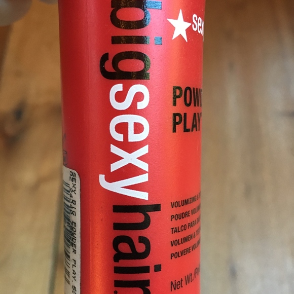 Powder Play Volumizing & Texturizing Powder - Picture 2 of 2